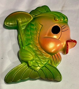 lot 139A image: MCM Kissing Fish Vintage Plaques by Miller Studios