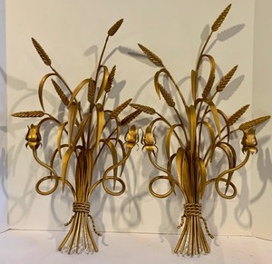 lot 79 image: Pair of Vintage Italian Wheat Grass  Sheath Brass Candle Sconces, Hollywood Regency