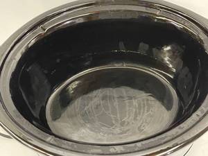lot 333 image: Crock Pot Slow Cooker