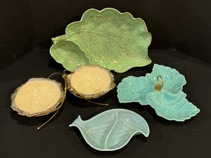 lot 278 image: Four Vintage California Glazed Ceramic Serving Dishes