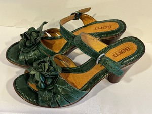 lot 243 image: Born Green Leather Sandals