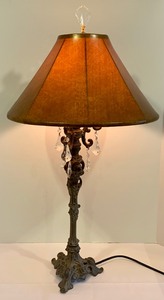 lot 229 image: Beautiful Table Lamp with Metal Base and Dangling Crystals