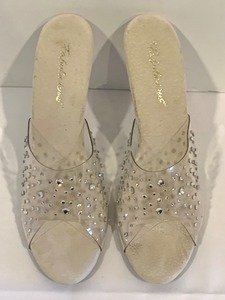 lot 240 image: Fabulicious Clear Rhinestone Pumps