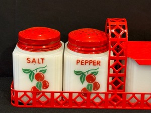 lot 270 image: Vintage Tipp City Cherries Salt and Pepper and Grease Jar Set