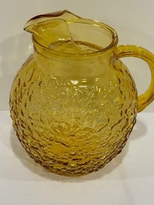 lot 264 image: Vintage 64 oz Anchor Hocking Lido Milano Amber Honey Gold Glass Ball Pitcher