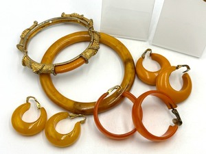 lot 407 image: Vintage Bakelite Bracelets and Earrings
