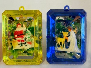 lot 45B image: Three Vintage Plastic Diorama Christmas Ornaments