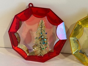 lot 415 image: Two Vintage Plastic Diorama Christmas Ornaments