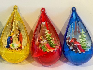 lot 416 image: Five Vintage Nativity Themed Plastic Diorama Christmas Ornaments