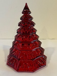 lot 412 image: Red Waterford Crystal Sculpted Tree