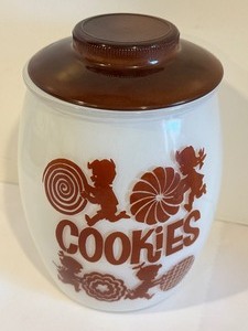 lot 382 image: Vintage 1960s Bartlett Collins Brown and White Children Rolling Cart Cookie Jar
