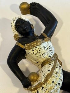 lot 296 image: Pair of Retro Universal Statutory Chalkware Flamenco Dancing Figurines Wall Plaques