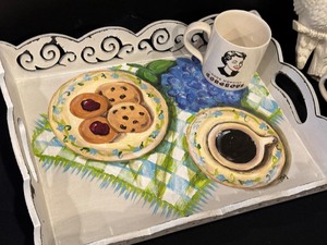 lot 285 image: Houseware Delights