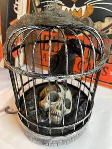 lot 368 image: Halloween Decorative Items