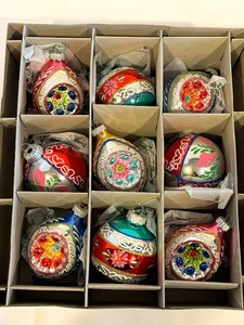 lot 373 image: Nine Christopher Radko Vintage Inspired Shiny Brite Glass Christmas Ornaments