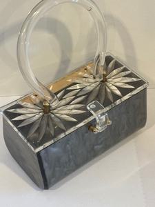 lot 234 image: Beautiful Lucite 1950s Handbag