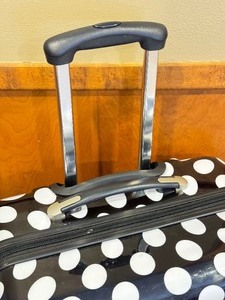 lot 422 image: Heys Rolling Luggage