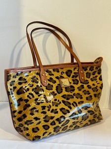 lot 426A image: Lauren Ralph Lauren Leopard Print Vinyl Tote Bag