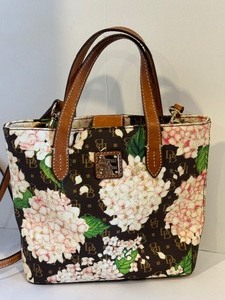 lot 30A image: Dooney & Bourke Floral Tote  Satchel