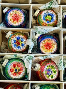 lot 434 image: Set of 12 Christopher Radko Shiny Brite Retro Inspired Glass Ornaments