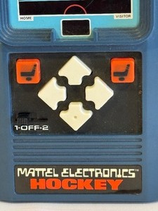 lot 133B image: 1978 Mattel Classic Hockey Handheld Electronic Video Game