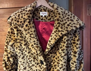 lot 503 image: Lovely Leopard Coat by Tatyana