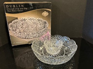 lot 546 image: Shannon Crystal Dublin Chip and Dip Server,