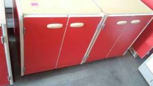 lot 607 image: Base Cabinets (2).