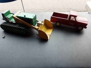lot 33 image: Vintage Metal Tonka Loader & Pick Up Truck