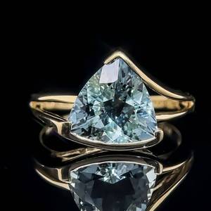 4.00 Carat Natural Aquamarine Trillion Cut Solitaire Bypass Split Estate Ring in 14k Yellow Gold $2,100 Retail VIDEO