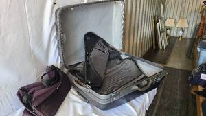 Samsonite suitcase with mild wear a...
