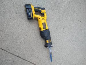 lot 19 image: Dewalt 18v Reciprocating Saw - Works