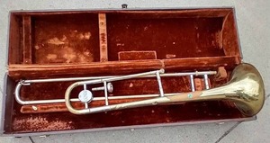 lot 32 image: Conn Trombone With Nice Conn 3 Mouthpiece