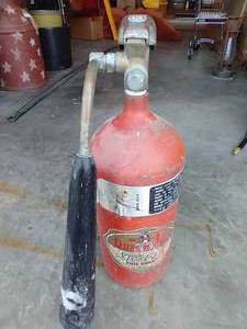 lot 55 image: Vintage General Quick Aid Fire Extinguisher