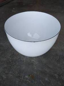 lot 57 image: Vintage Wartsila Arabia Enamel Bowl