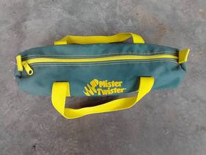 lot 72 image: Vintage Mister Twister Electric Knife