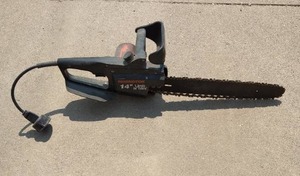 lot 132 image: 14 Limb Trimmer Electric Chain Saw