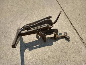 lot 137 image: Vintage Saw Sharpening Vise Clamp
