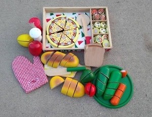 lot 163 image: Melissa & Doug Food Toy Sets
