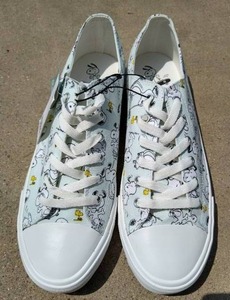 lot 205 image: Brand New Peanuts Canvas Shoes - Size 12