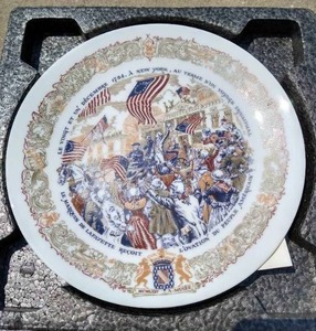 lot 208 image: Decorative Plate Celebrating American Revolution