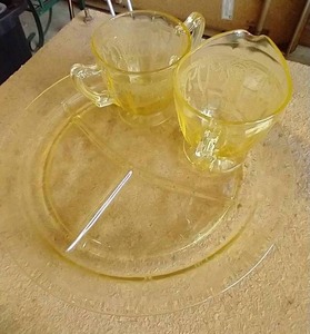 lot 237 image: Yellow Depression Glass Platter  Cream & Sugar Dishes