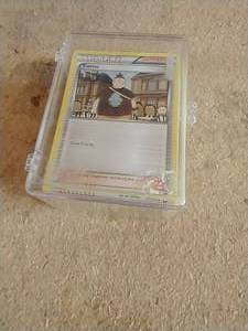lot 266 image: 100 Pokemon Cards