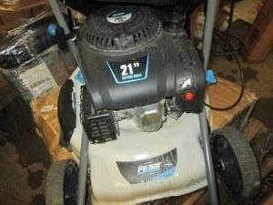 lot 27 image: Pulsar 21 200cc Self-Propelled 3-in-1 Gas Lawn Mower