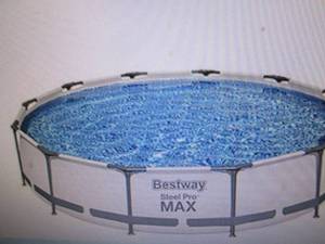 lot 29 image: Bestway Steel Pro Max Round Metal-Frame Pool Set