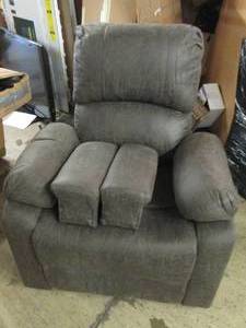 lot 84 image: Relax-A-Lounger Dayton Faux Leather Recliner