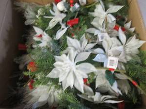 lot 89 image: New In The Box Artificial Single Poinsettia Picks