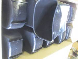 lot 118 image: case of 72 TriSource 4 L  recycling hanging bin