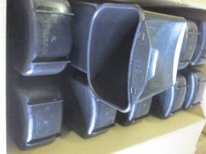 lot 122 image: case of 72 TriSource 4 L  recycling hanging bin