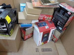 Pallet of Unclaimed Returns and Ove...